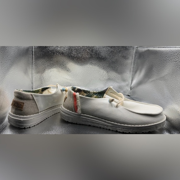 Hey Dude Women's Light Tan Shoes, Wendy Style, size 7 - Picture 7 of 11